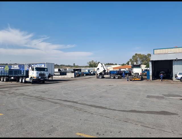 5,500M² WAREHOUSE FOR SALE IN ALBERTON NORTH